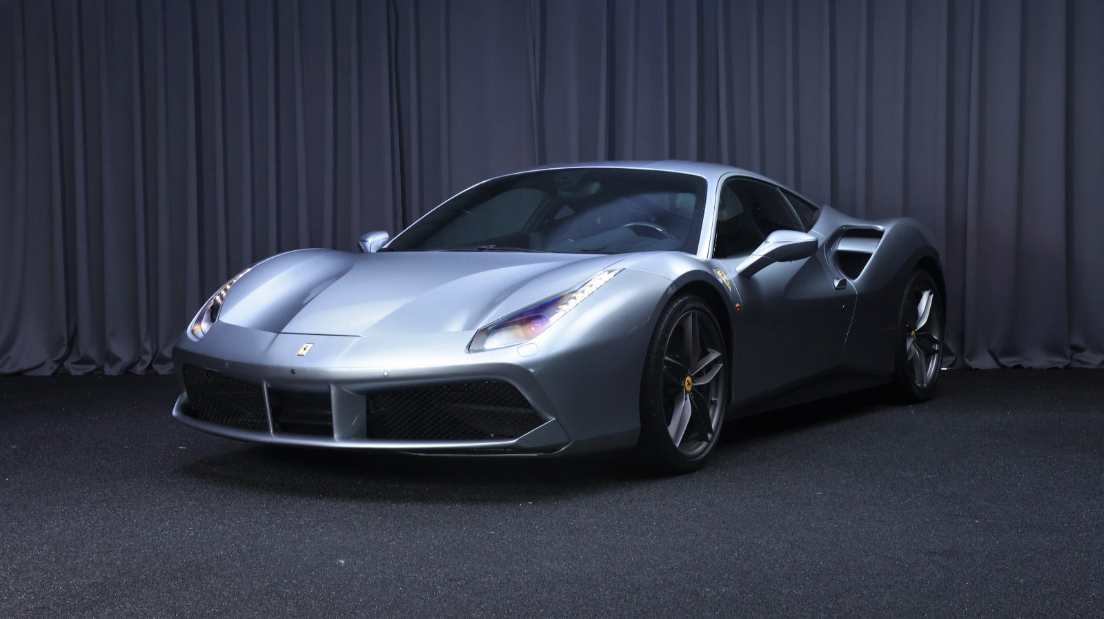 Ferrari 488 GTB 3,9 DCT 2d