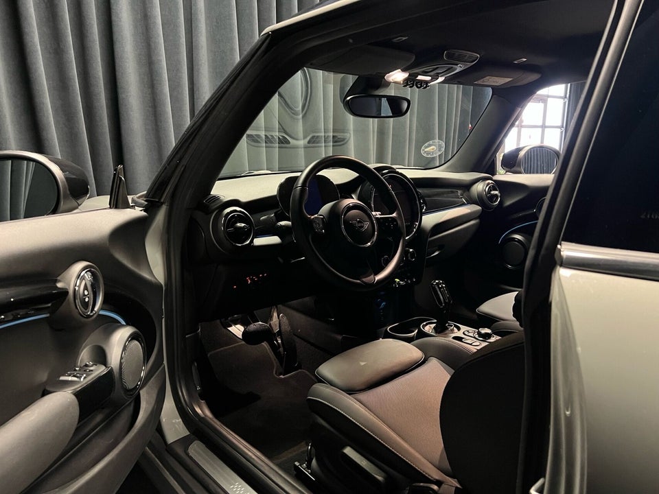 MINI Cooper SE Classic Trim 3d