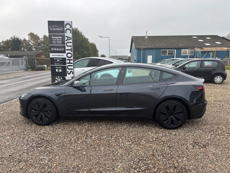 Tesla Model 3 RWD 4d