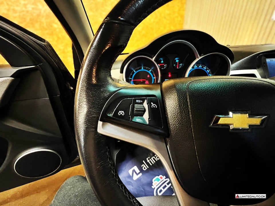 Chevrolet Cruze 2,0 VCDi 163 LS 4d