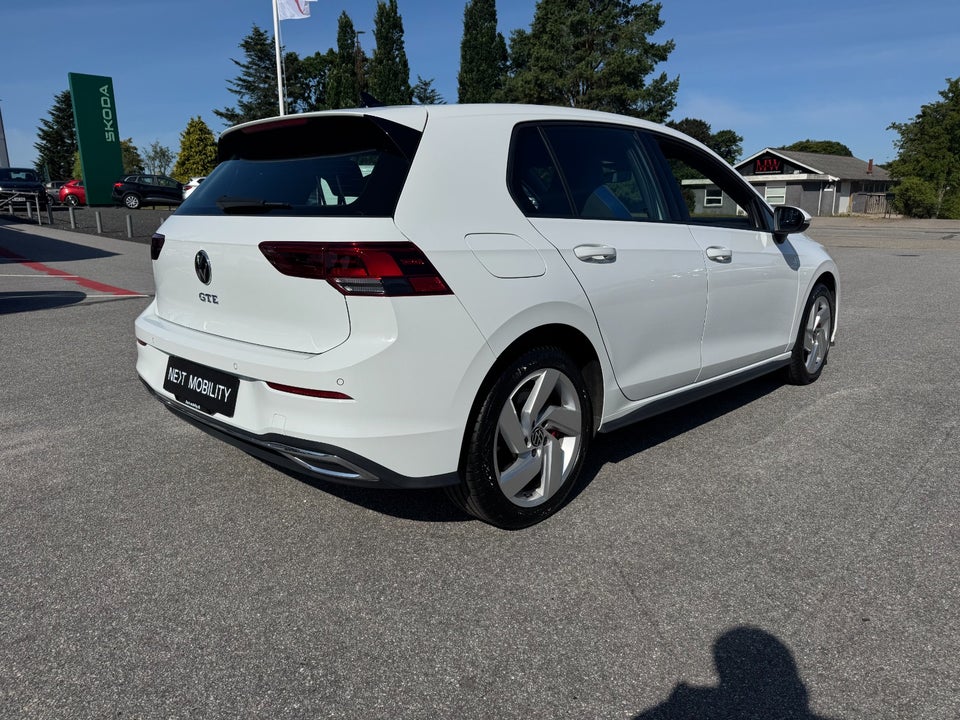 VW Golf VIII 1,4 GTE DSG 5d
