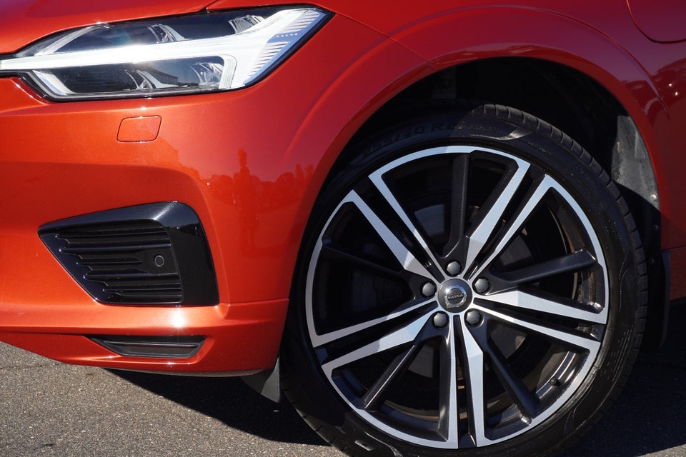 Volvo XC60 2,0 T8 407 R-Design aut. AWD 5d