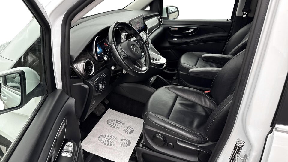 Mercedes EQV300 Avantgarde L Van