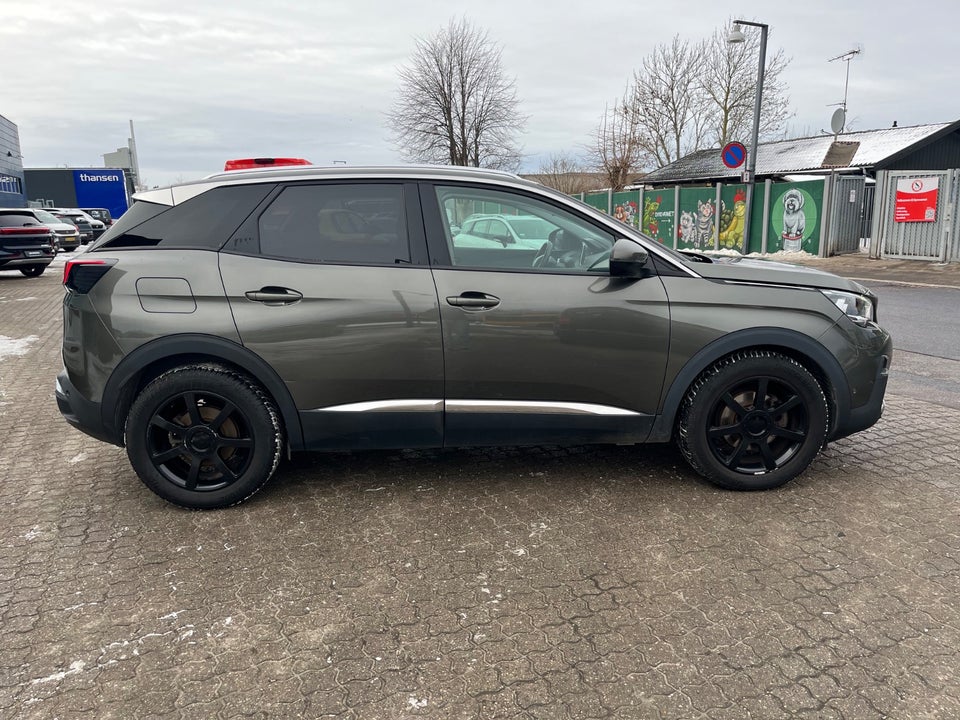 Peugeot 3008 1,2 e-THP 130 Allure 5d