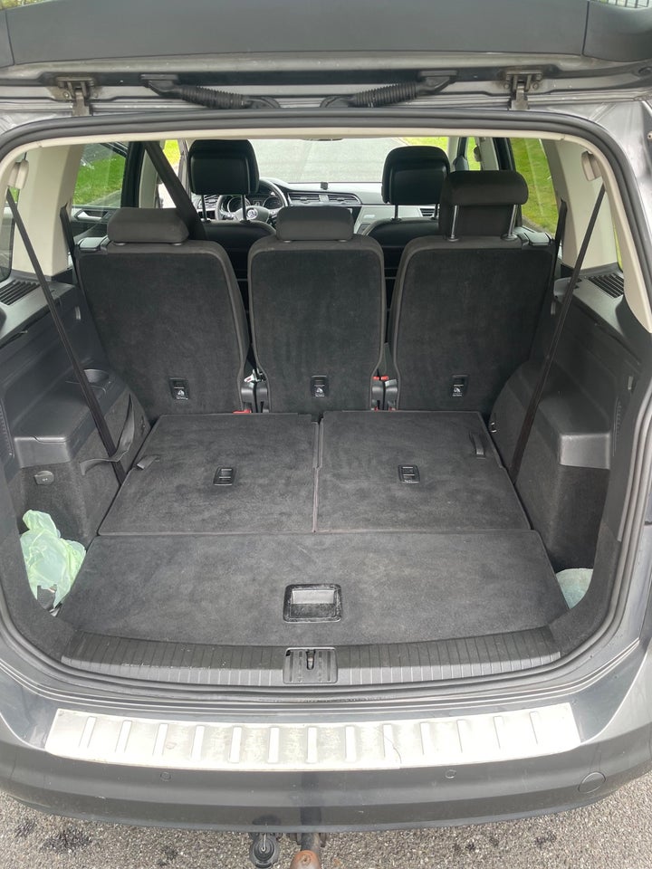 VW Touran 2,0 TDi 150 Comfortline DSG 7prs 5d
