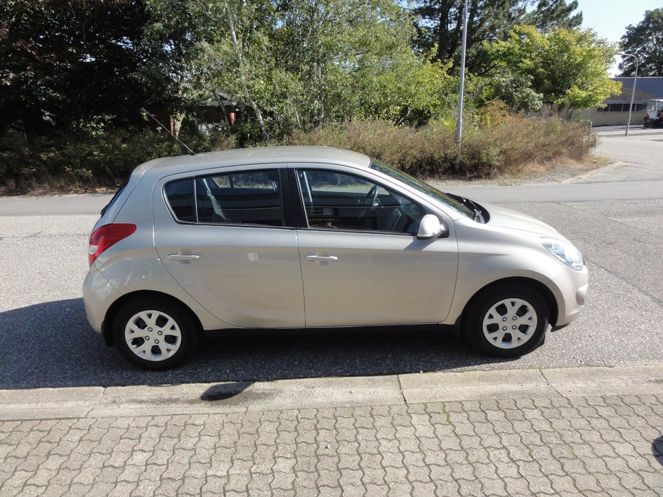 Hyundai i20 1,25 Comfort 5d