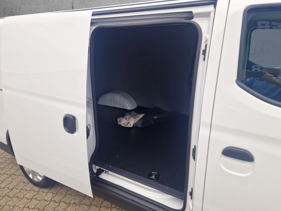 Maxus e-Deliver 3 50 Cargo Van LWB