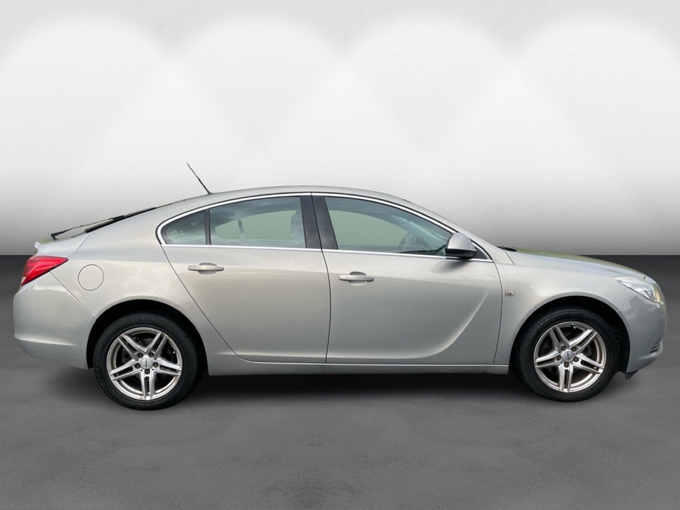 Opel Insignia 1,8 Cosmo 4d
