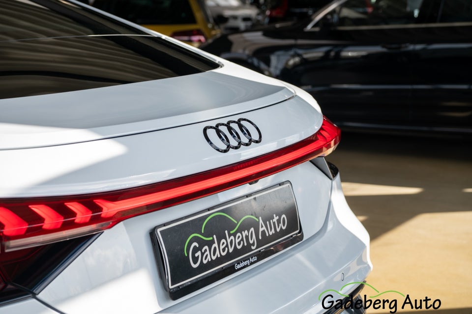 Audi e-tron GT quattro 4d