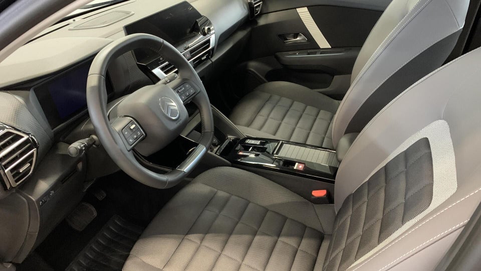 Citroën ë-C4 X 54 Plus 4d