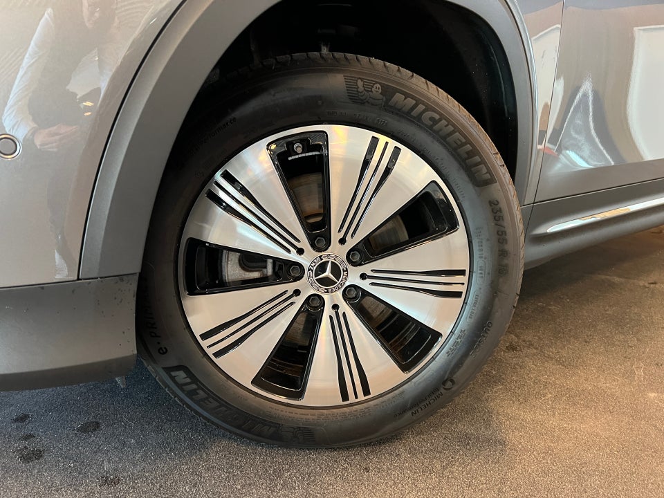 Mercedes EQB300 Progressive Advance Plus 4Matic 7prs 5d