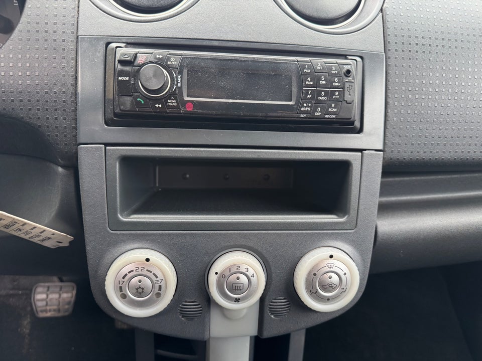 Mitsubishi Colt 1,3 Invite Coolpack aut. 5d