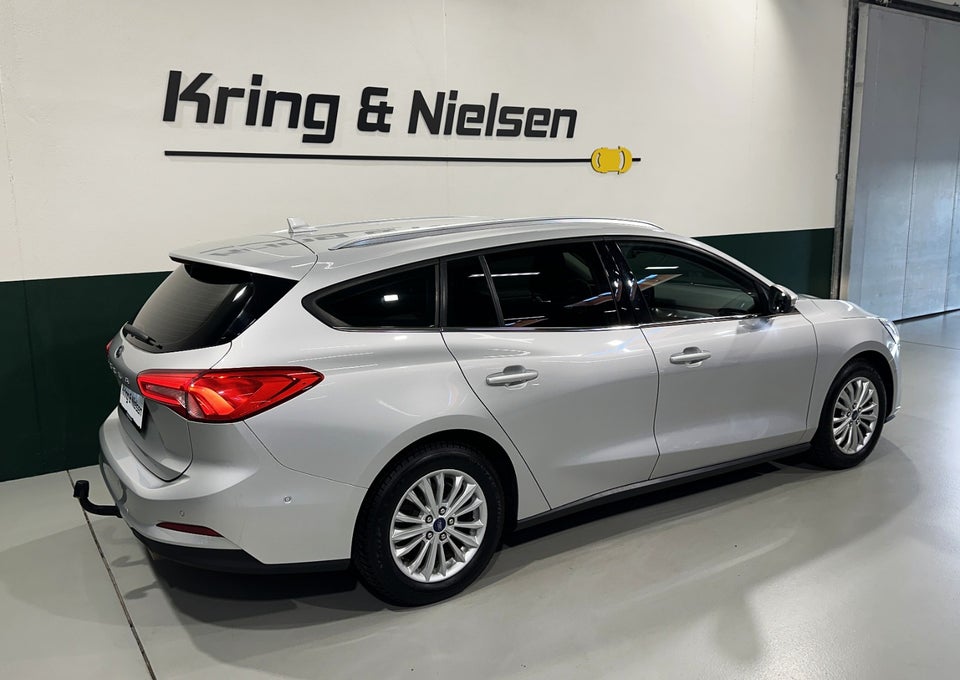 Ford Focus 1,0 EcoBoost Titanium Business stc. 5d