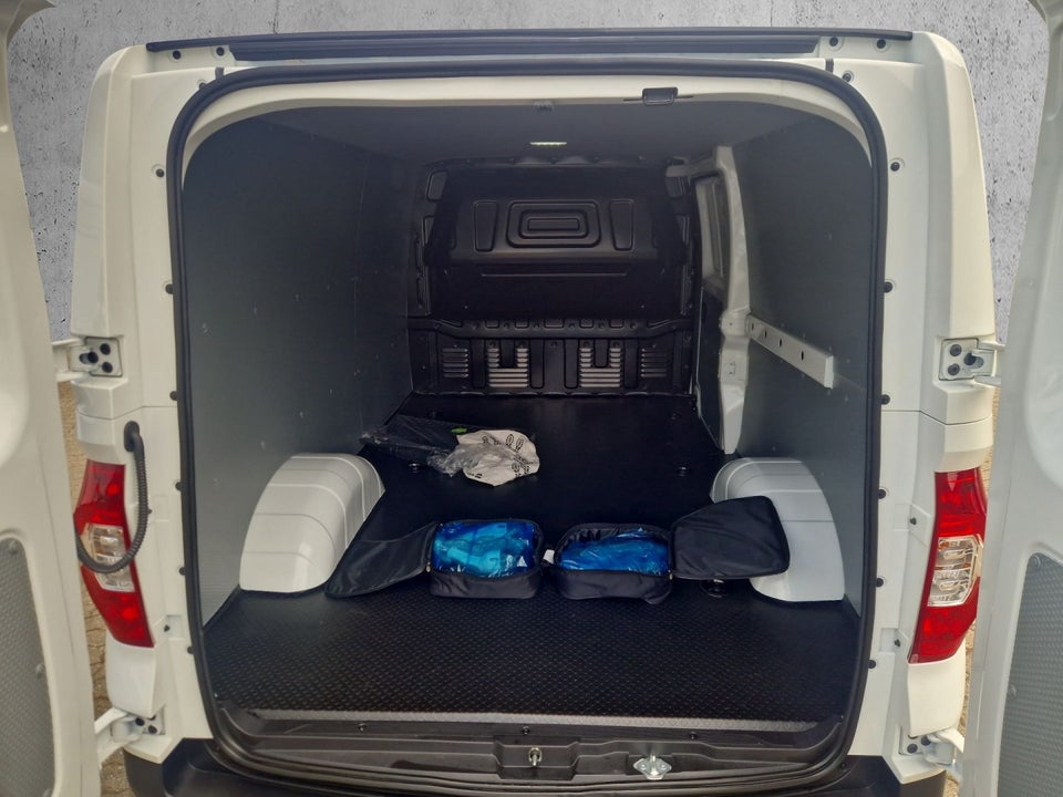 Maxus e-Deliver 3 50 Cargo Van LWB