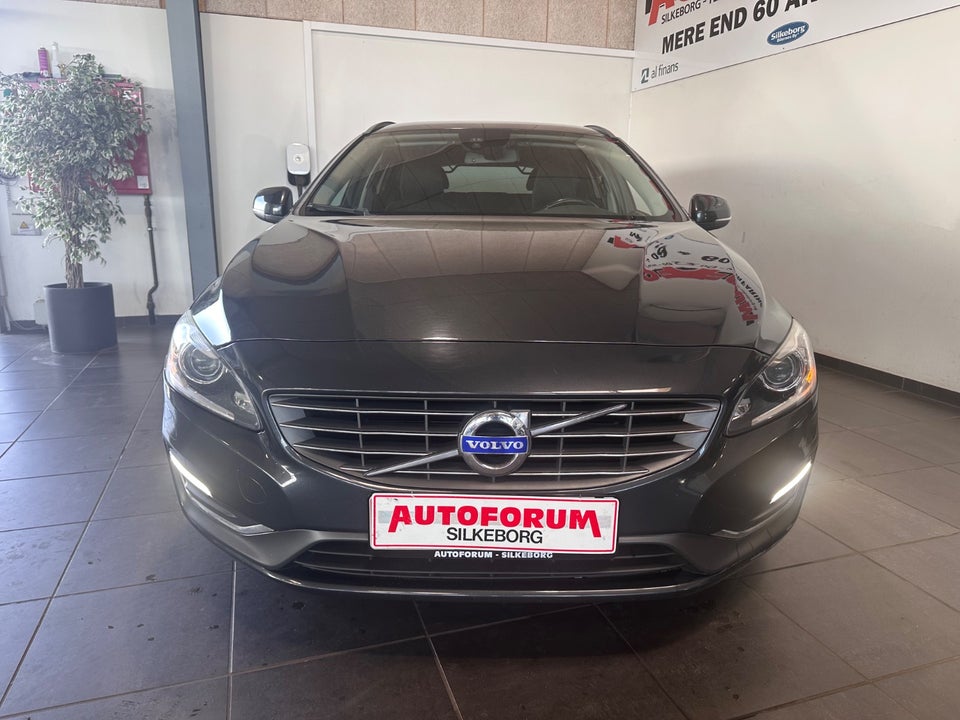 Volvo V60 2,0 D3 136 Momentum 5d