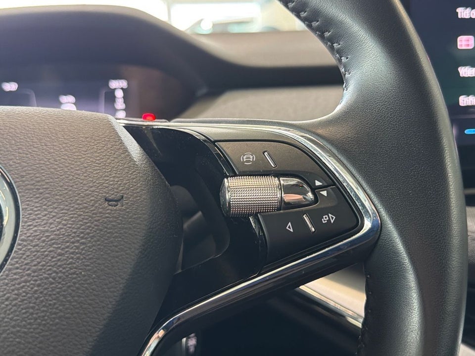Skoda Enyaq 60 iV Loft 5d
