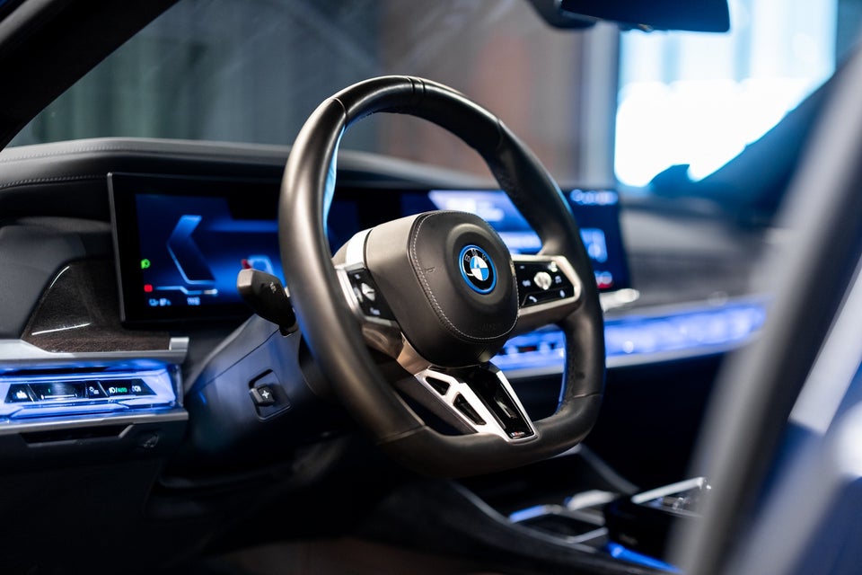 BMW i7 xDrive60 M-Sport 4d