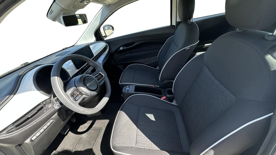 Fiat 500e 24 Icon 3d