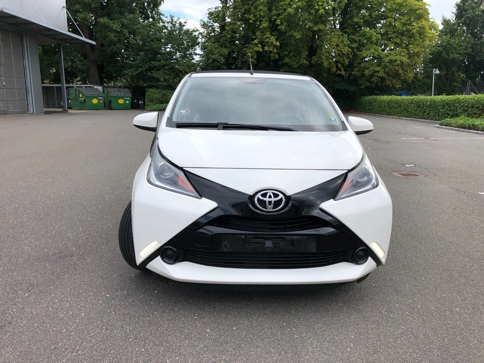 Toyota Aygo 1,0 VVT-i x-sky 5d