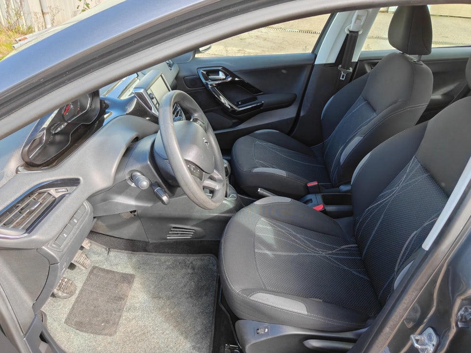 Peugeot 208 1,2 VTi Active Motion 5d