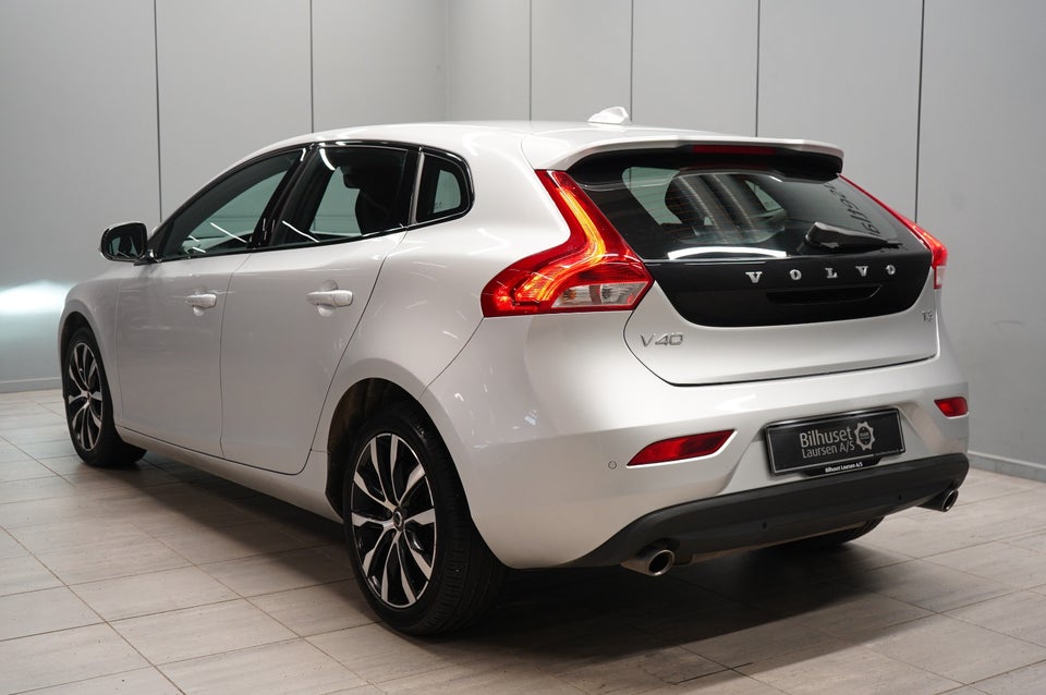 Volvo V40 1,5 T3 152 Dynamic Edition aut. 5d