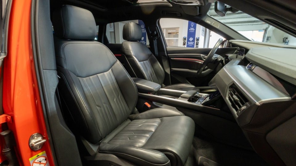 Audi e-tron 55 S-line quattro 5d