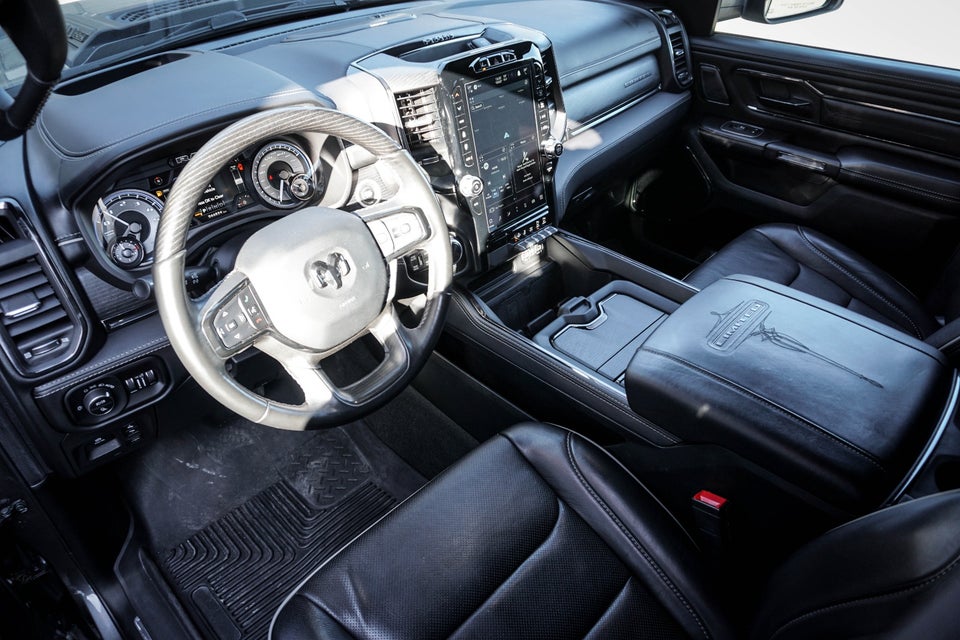 Dodge RAM 1500 5,7 V8 Hemi Limited Night aut. 4d