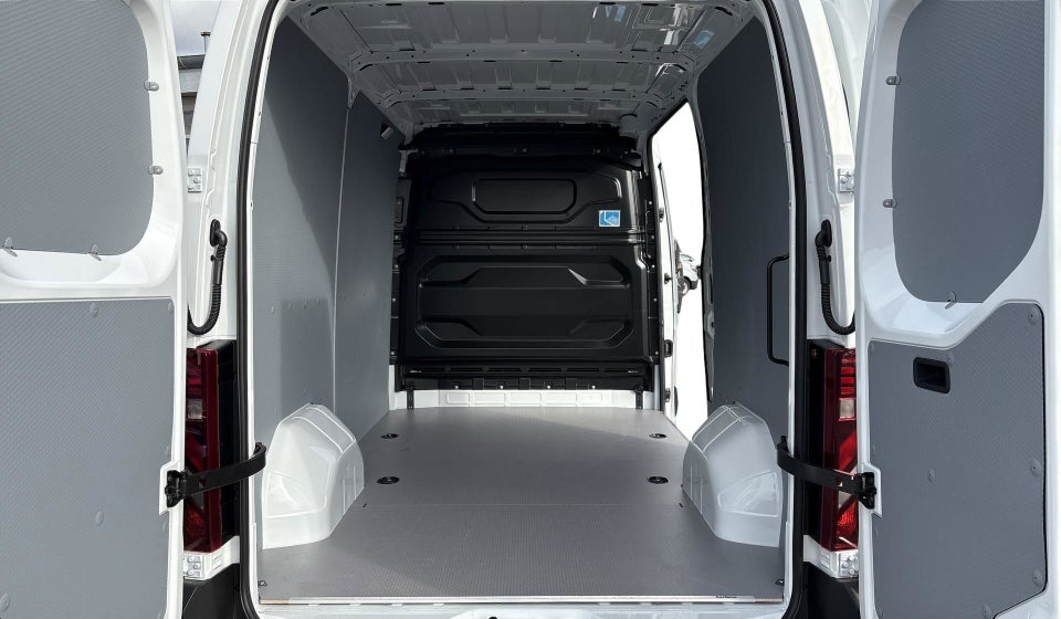 Renault Master V T33 2,0 dCi 130 L2H2 Kassevogn Tekno