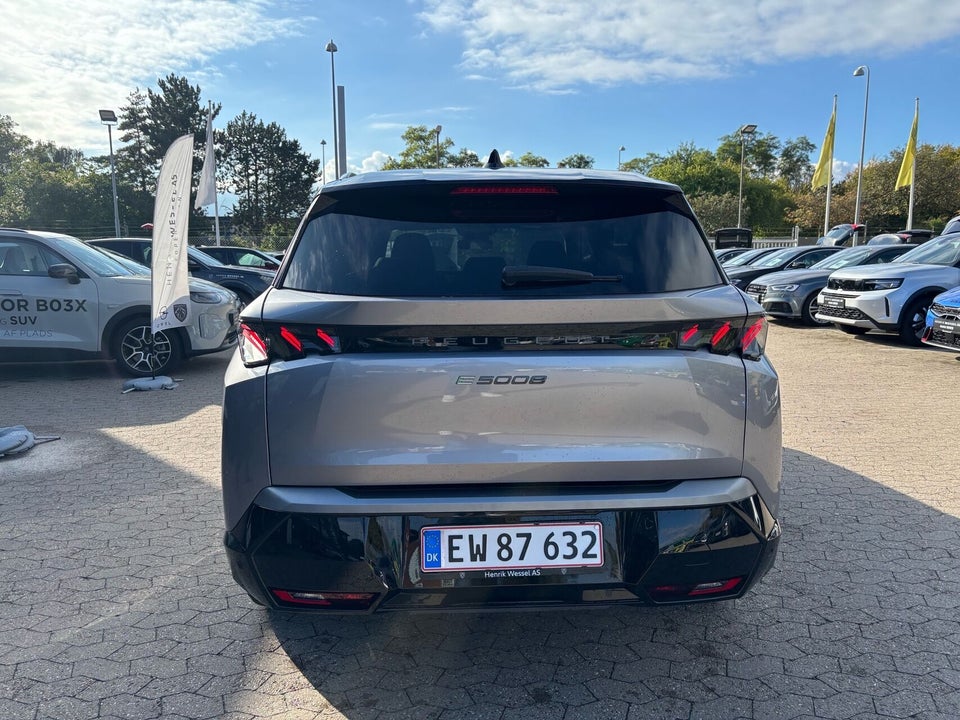 Peugeot e-5008 77 GT Pack 7prs 5d