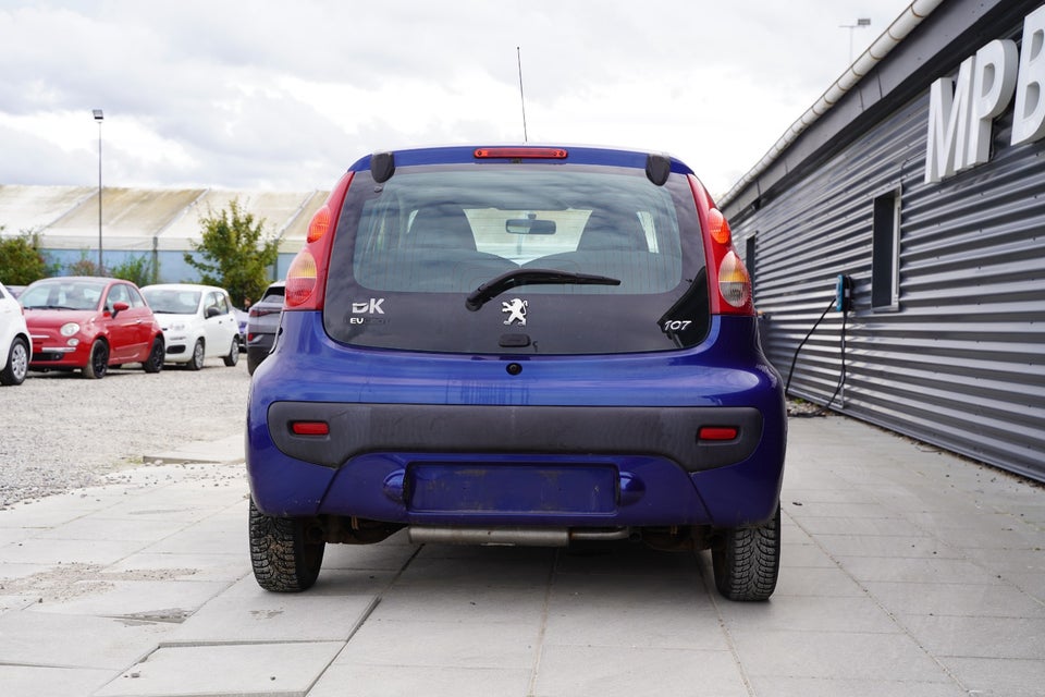 Peugeot 107 1,0 Urban 5d