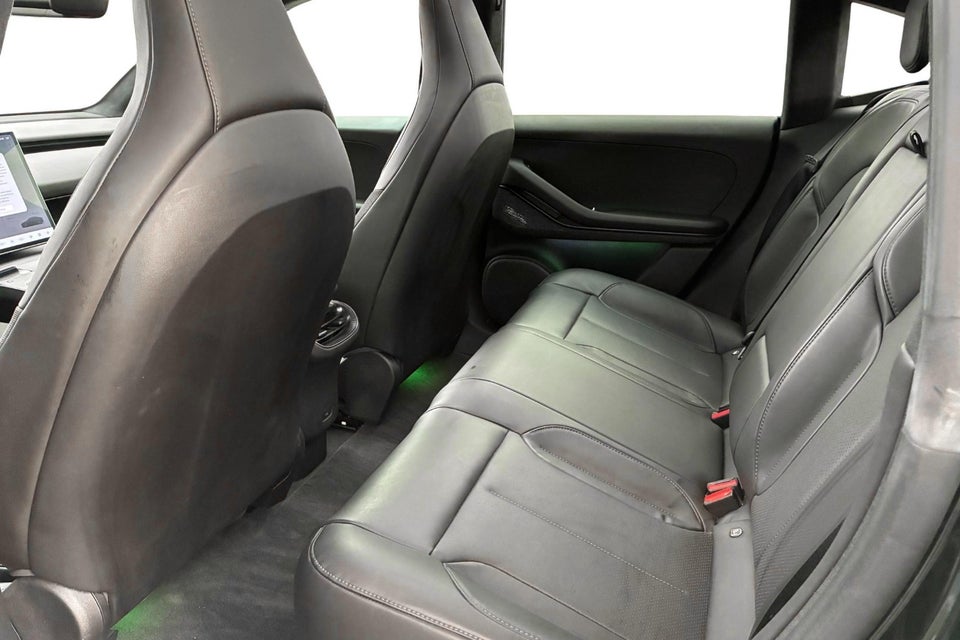 NIO ET5 75 Standard Range 4d