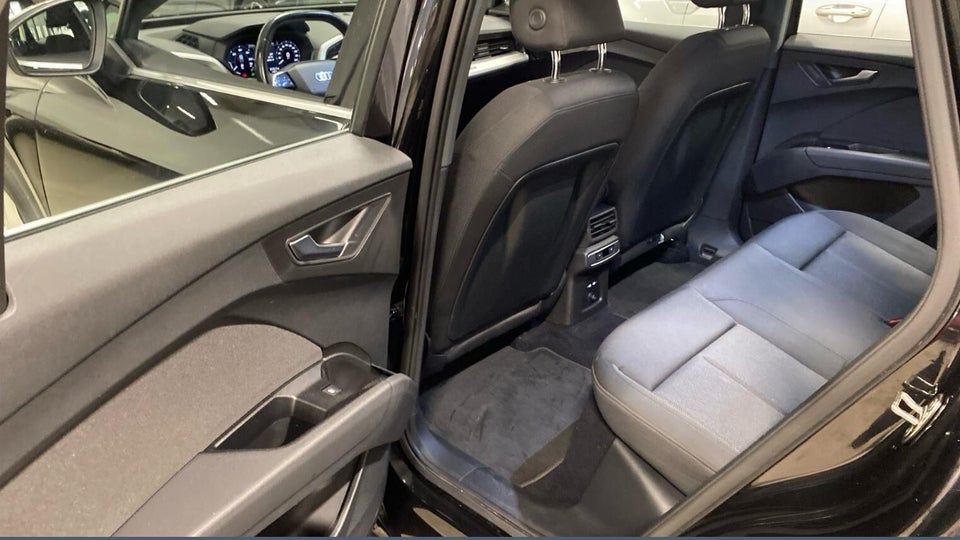 Audi Q4 e-tron 40  5d