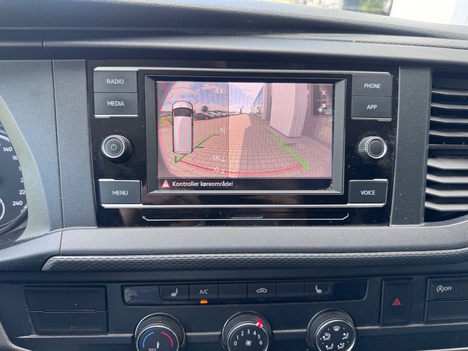 VW Transporter 2,0 TDi 150 Kassevogn DSG lang