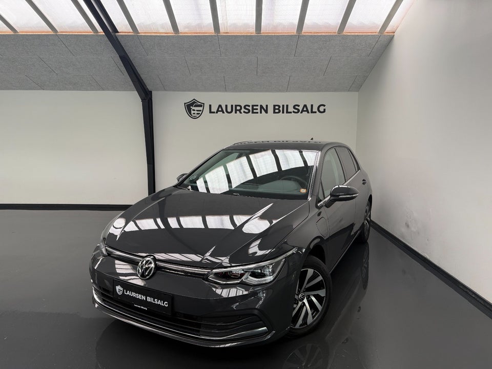 VW Golf VIII 1,4 eHybrid DSG 5d