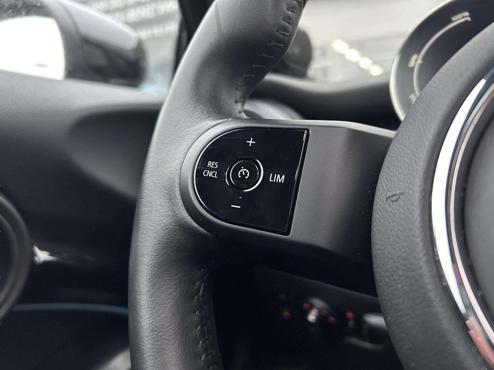 MINI Cooper SE Classic Trim 3d