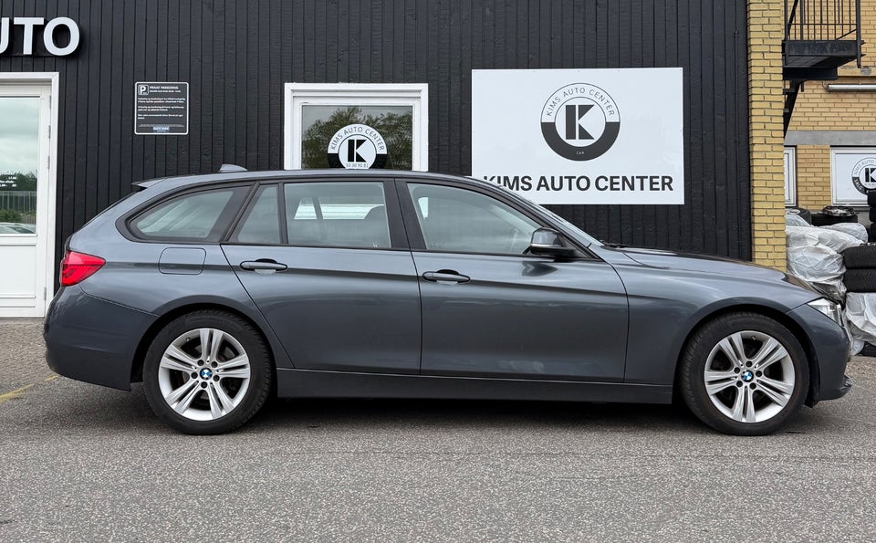 BMW 320d 2,0 Touring aut. 5d