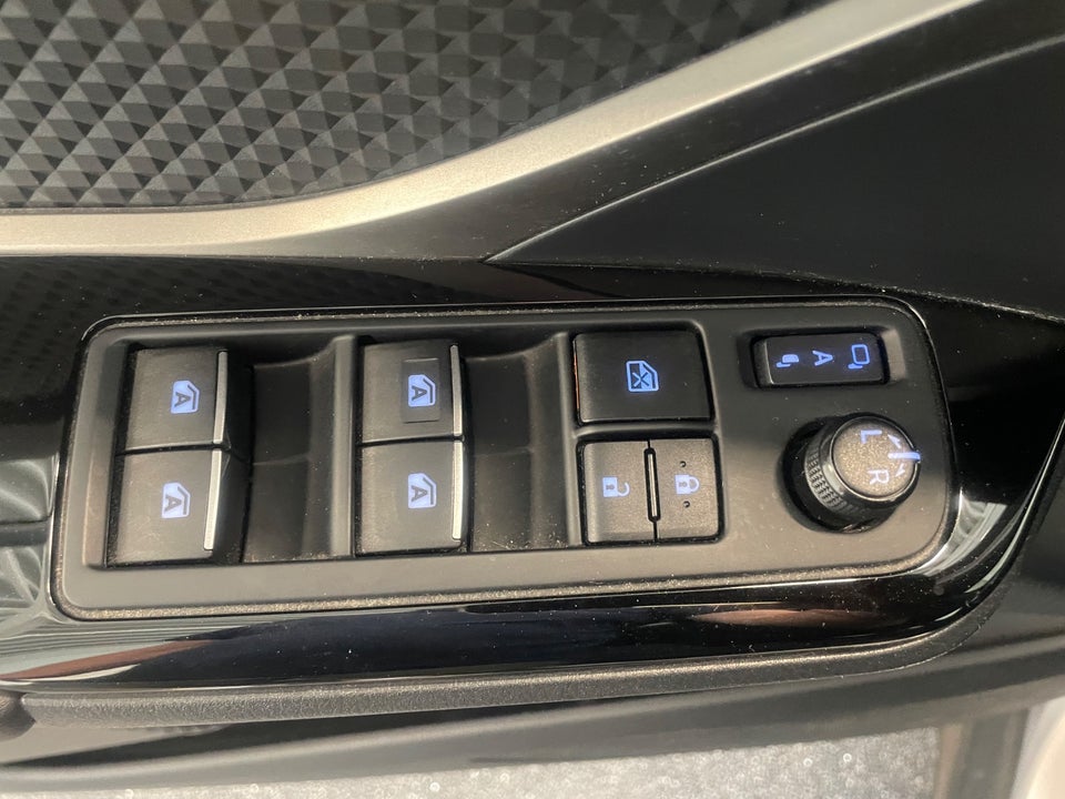 Toyota C-HR 1,8 Hybrid C-HIC Smart CVT 5d