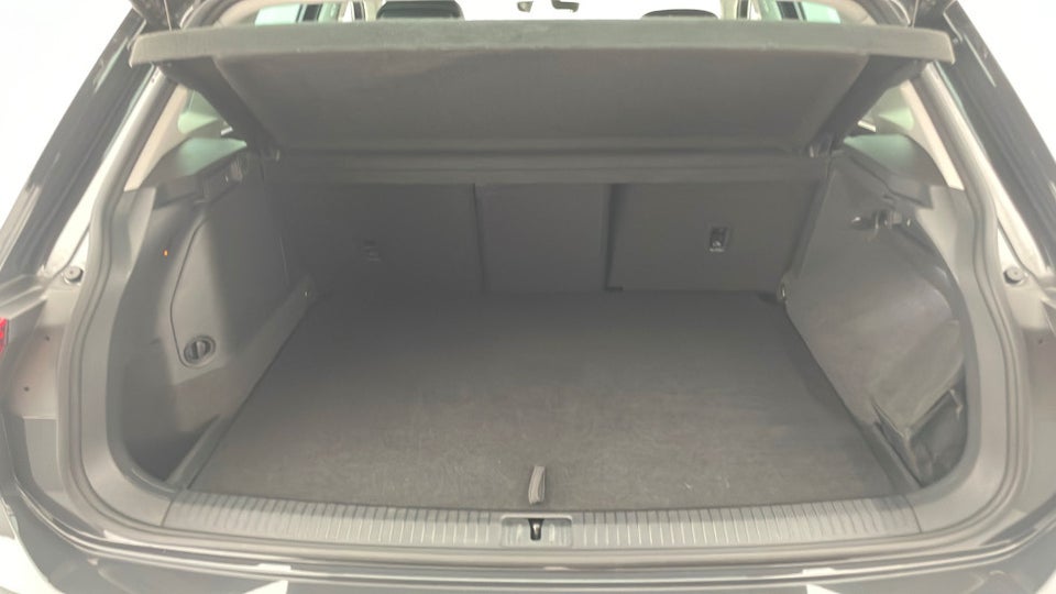 VW Tiguan 1,4 eHybrid Elegance DSG 5d