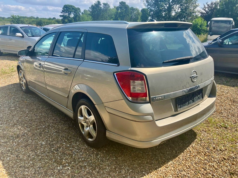 Opel Astra 1,6 Turbo Enjoy Wagon 5d