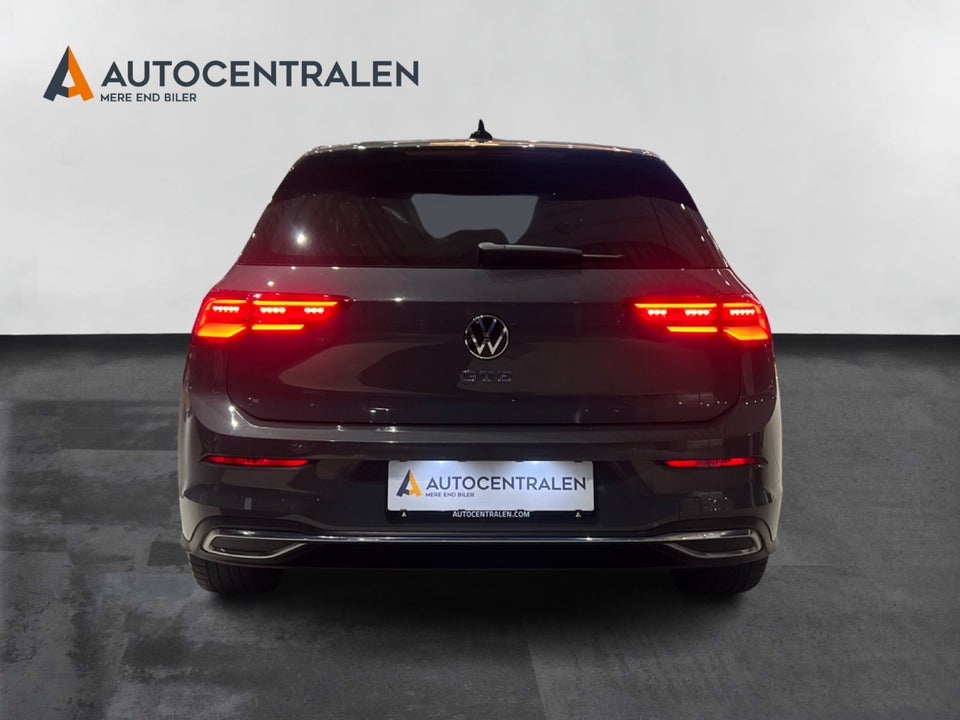 VW Golf VIII 1,4 GTE DSG 5d