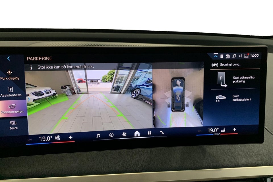 BMW iX xDrive40 Supercharged 5d