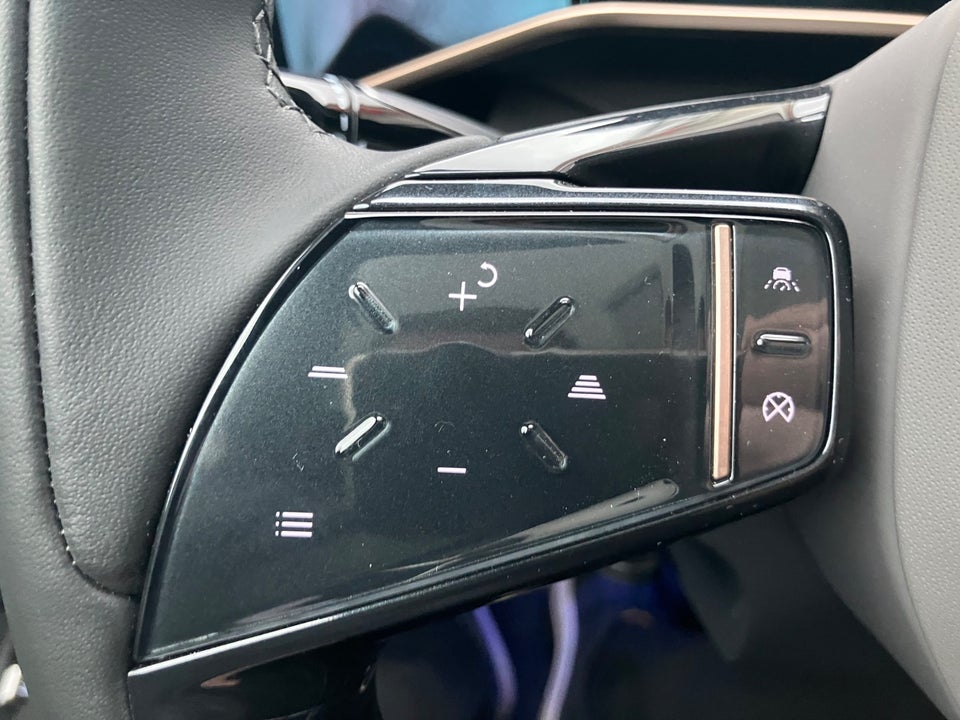 Hongqi EH7 111 Exclusive 4d