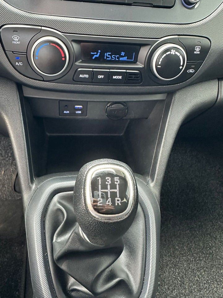 Hyundai i10 1,0 Touch 5d