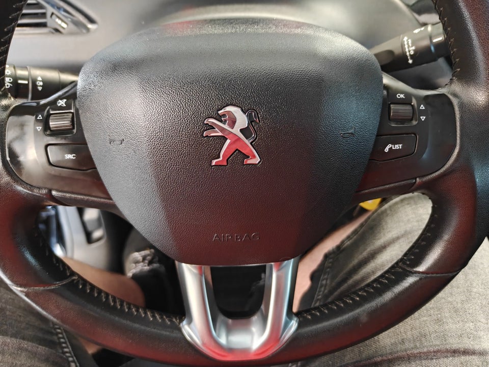 Peugeot 208 1,6 BlueHDi 100 Allure 5d