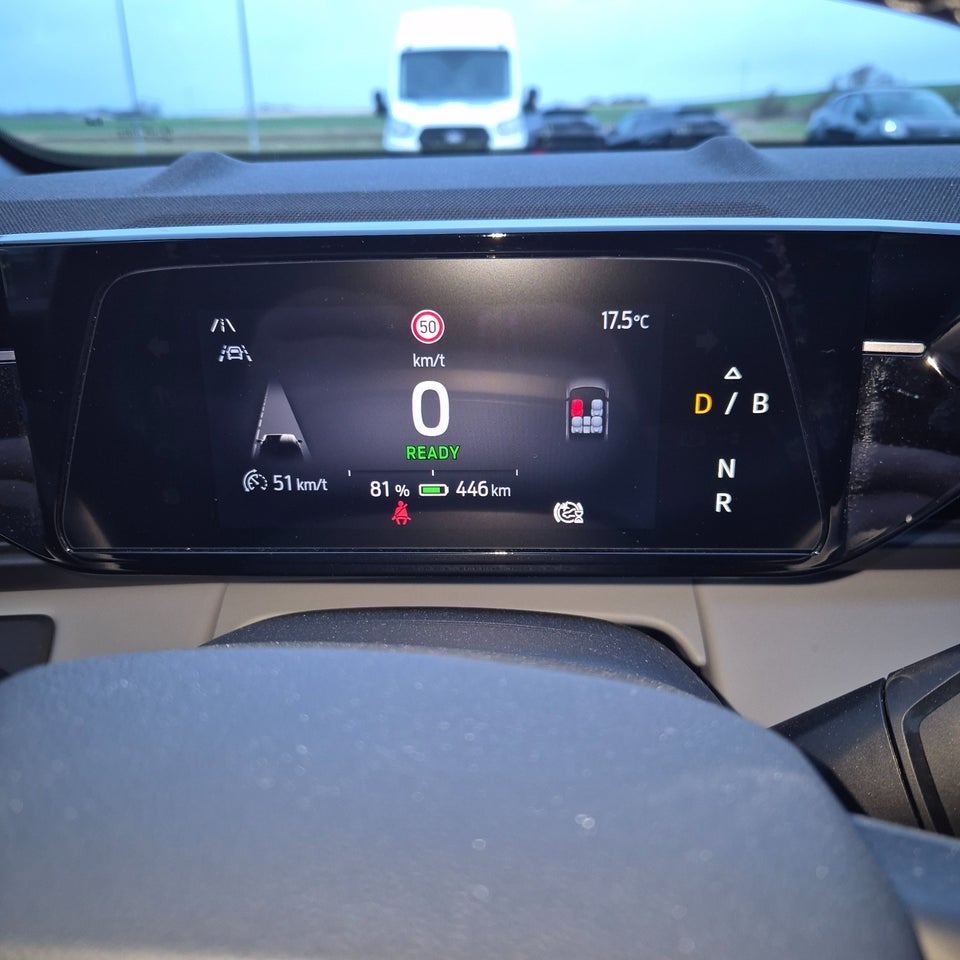 Ford Capri 82 Premium Extended Range 5d