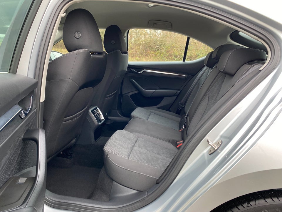 Skoda Octavia 1,0 eTSi 110 Style First Edition DSG 5d
