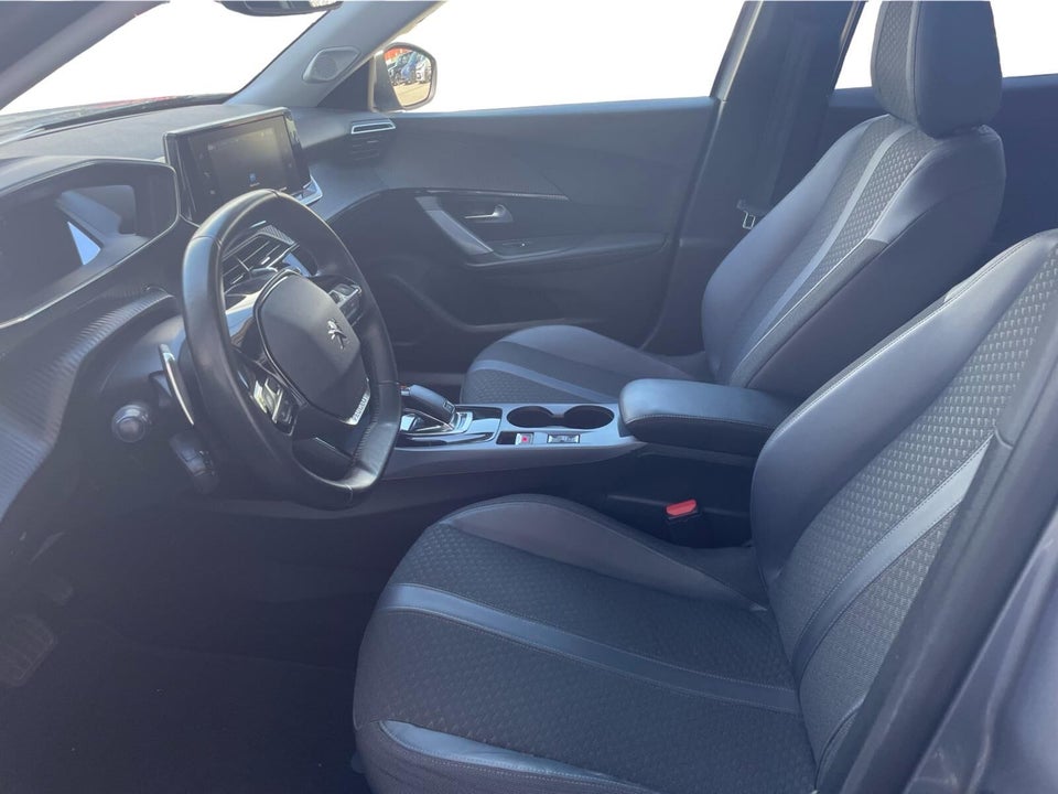 Peugeot 2008 1,5 BlueHDi 130 Allure Pack EAT8 5d