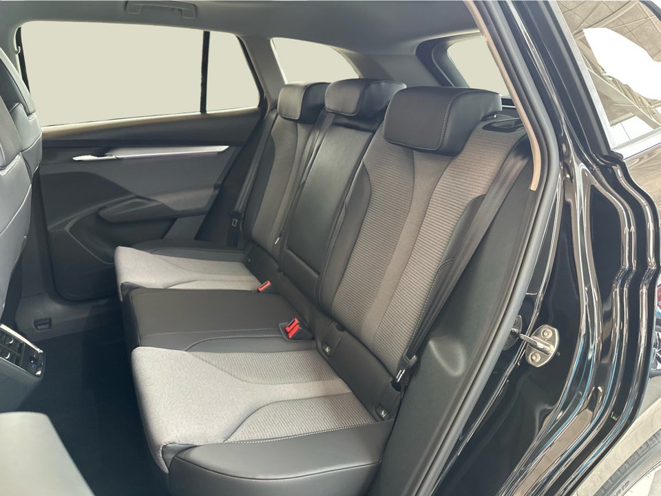 Skoda Enyaq 80 iV Loft 5d