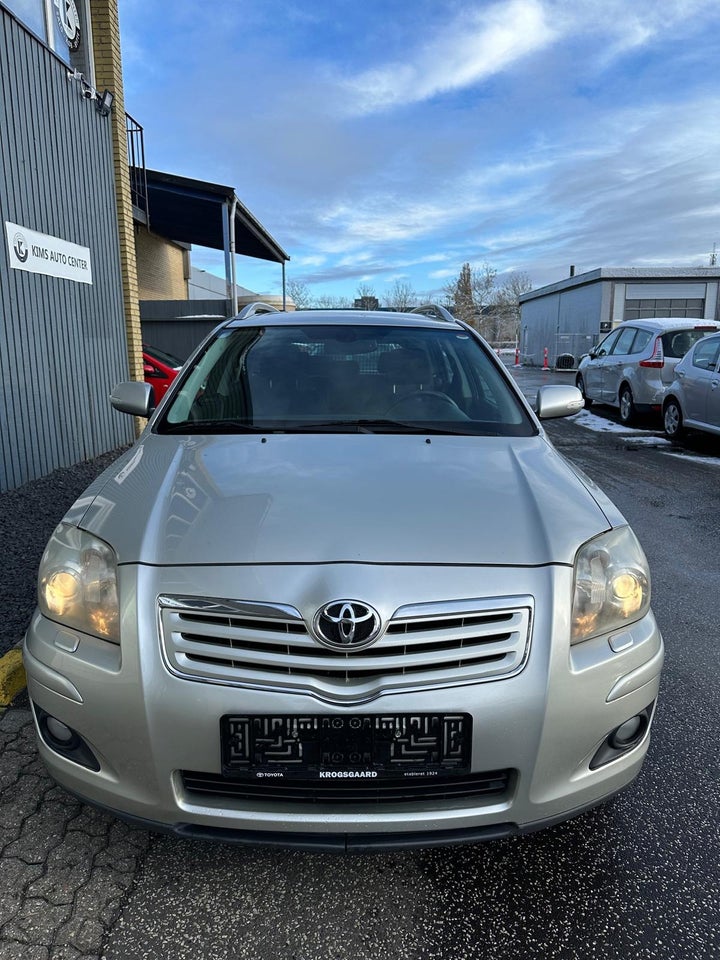 Toyota Avensis 1,8 VVT-i Sol stc. 5d