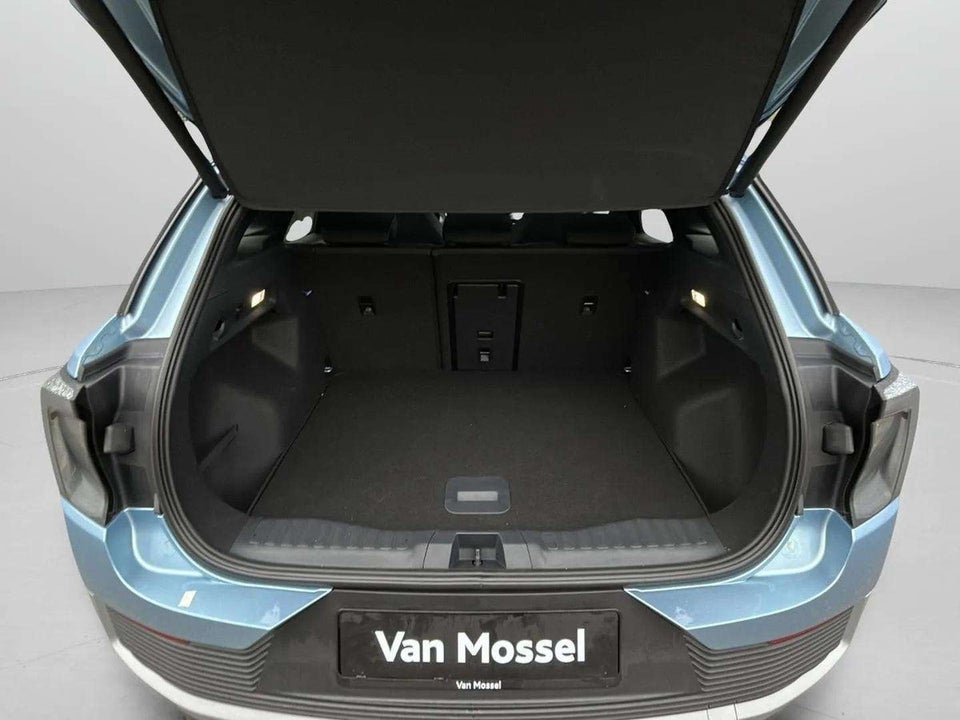 Ford Explorer 84 Premium Extended Range AWD 5d